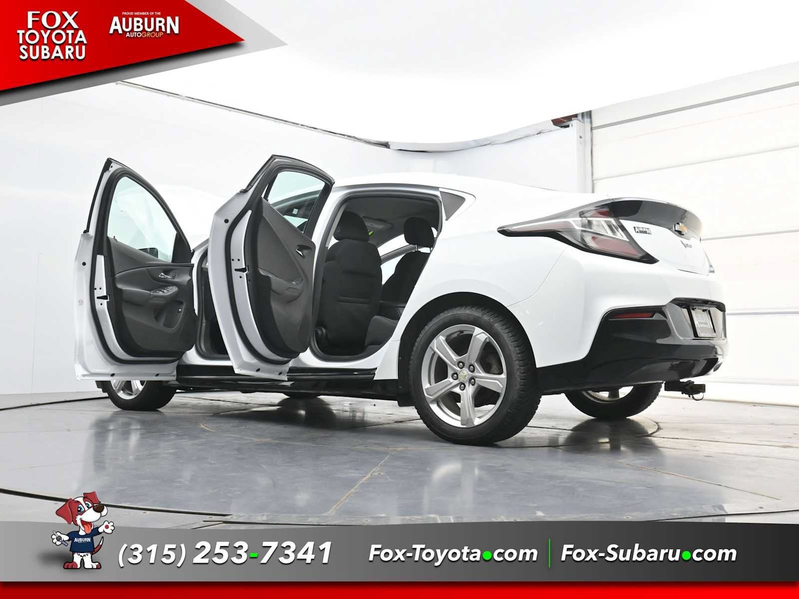 Used 2017 Chevrolet Volt LT w/ Comfort Package FWD image 34