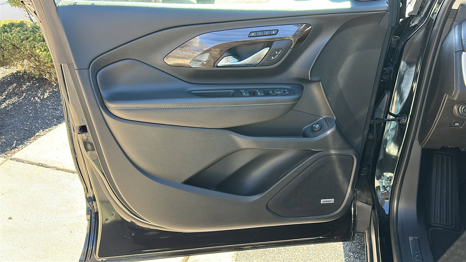 Used 2019 GMC Terrain Denali w/ Advanced Safety Package image 15