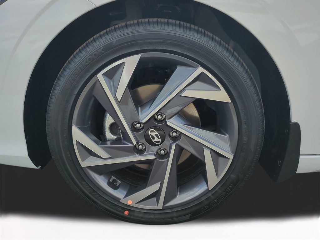 New 2026 Hyundai Elantra Limited image 11