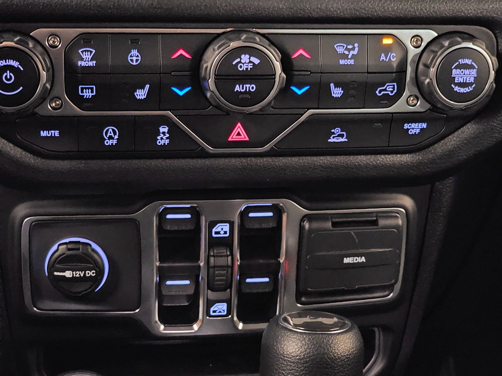 New 2025 Jeep Wrangler Sport S image 30