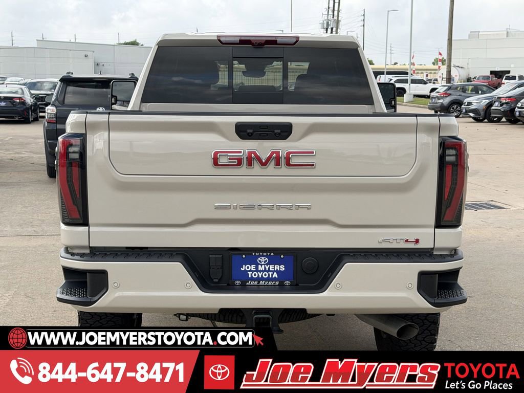 Used 2026 GMC Sierra 2500 AT4 w/ Technology Package image 8