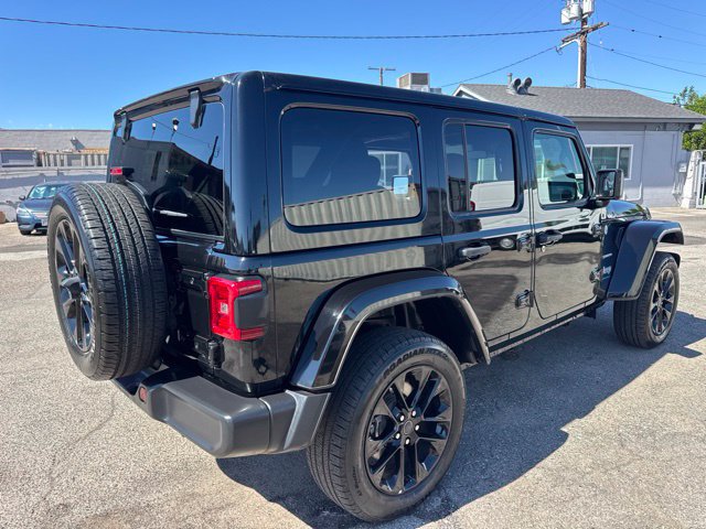 Used 2024 Jeep Wrangler Unlimited Sahara AWD/4WD image 4