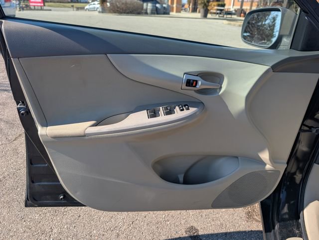 Used 2010 Toyota Corolla image 9