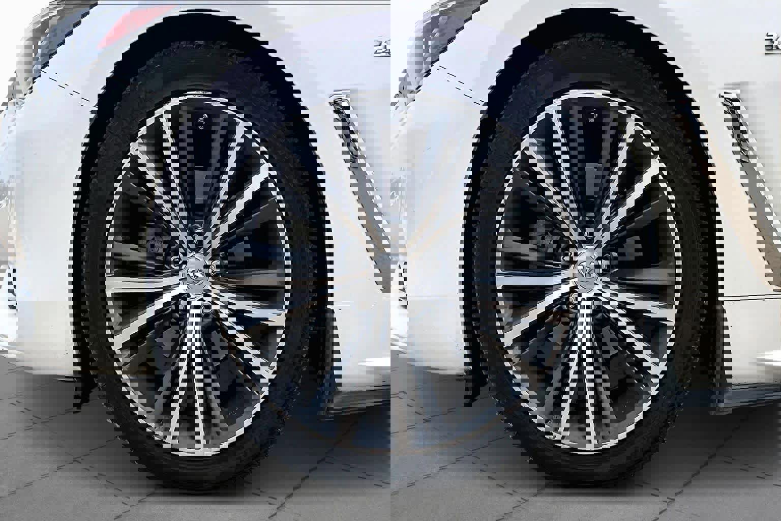 Used 2017 INFINITI Q60 w/ Cargo Package image 9