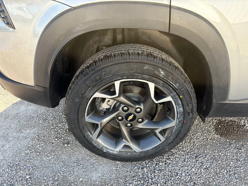 Used 2025 Chevrolet Trax RS image 20