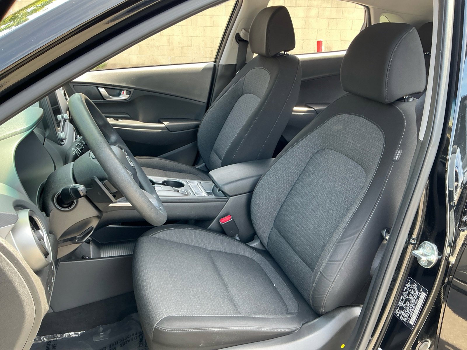 Used 2023 Hyundai Kona SE w/ Cargo Package FWD image 18