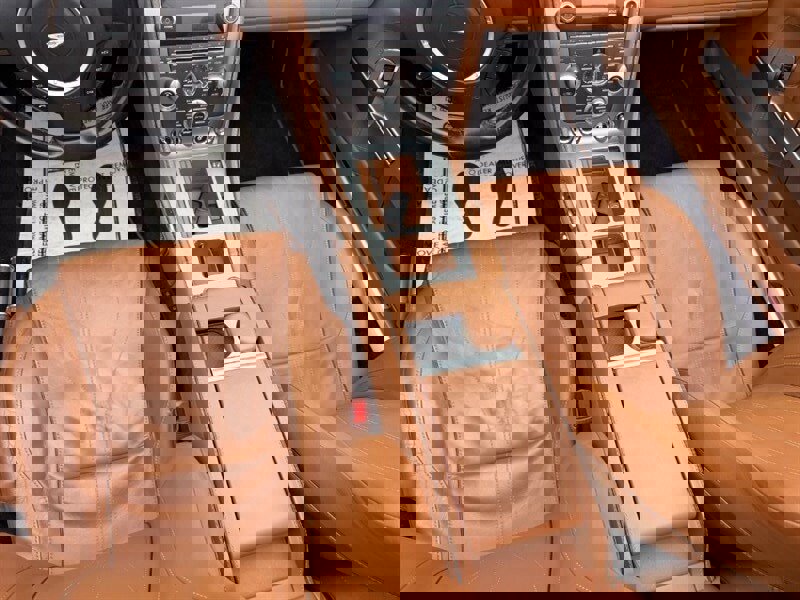 Used 2012 Aston Martin Virage Volante image 18