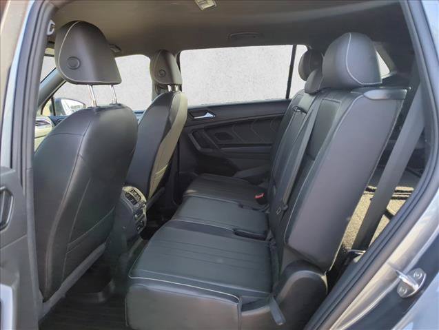 Used 2022 Volkswagen Tiguan SE R-Line FWD image 16