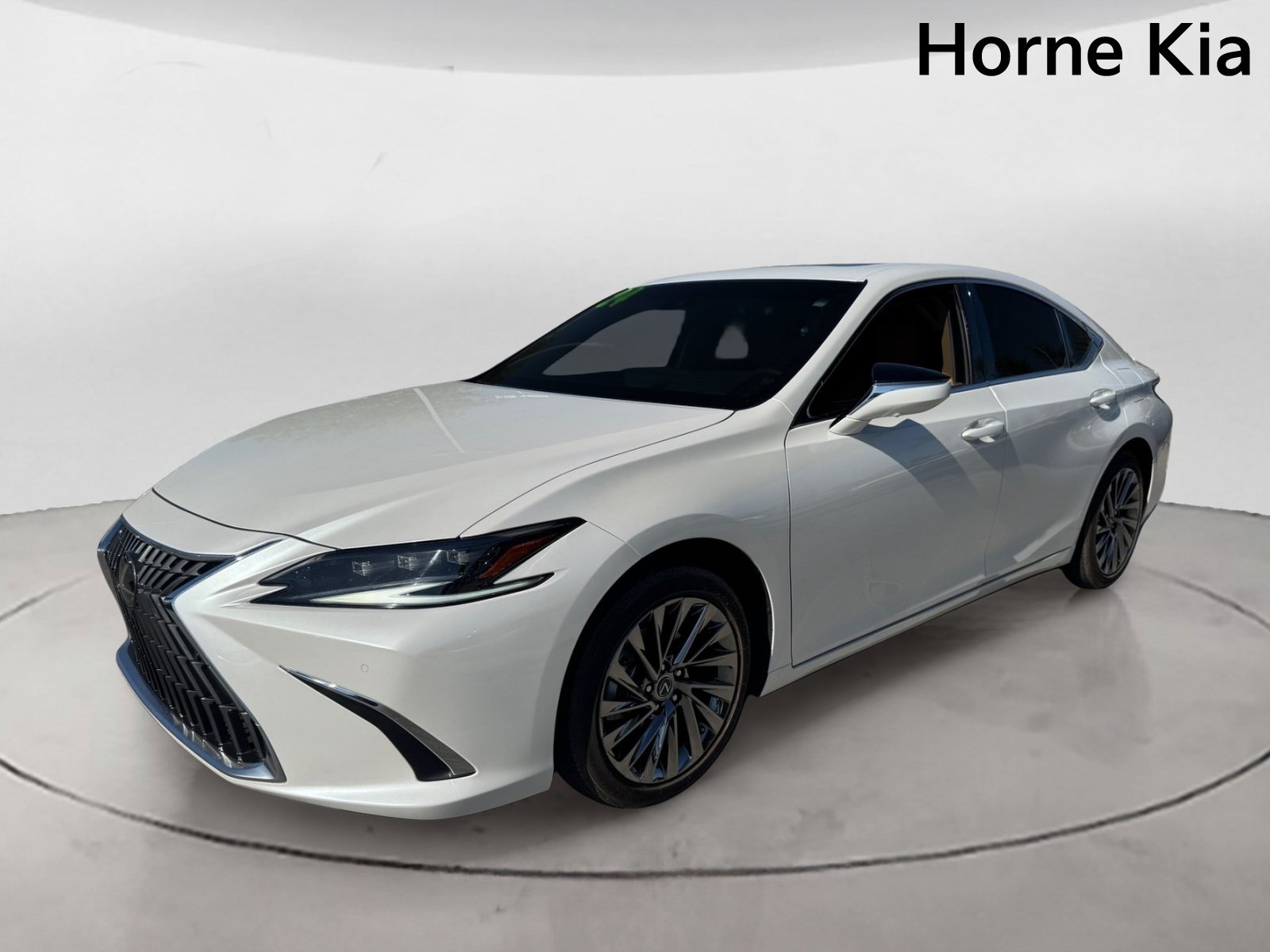 Used 2024 Lexus ES 300h w/ Luxury Package FWD image 7