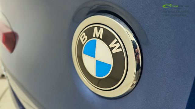 Used 2025 BMW X4 xDrive30i AWD/4WD image 16