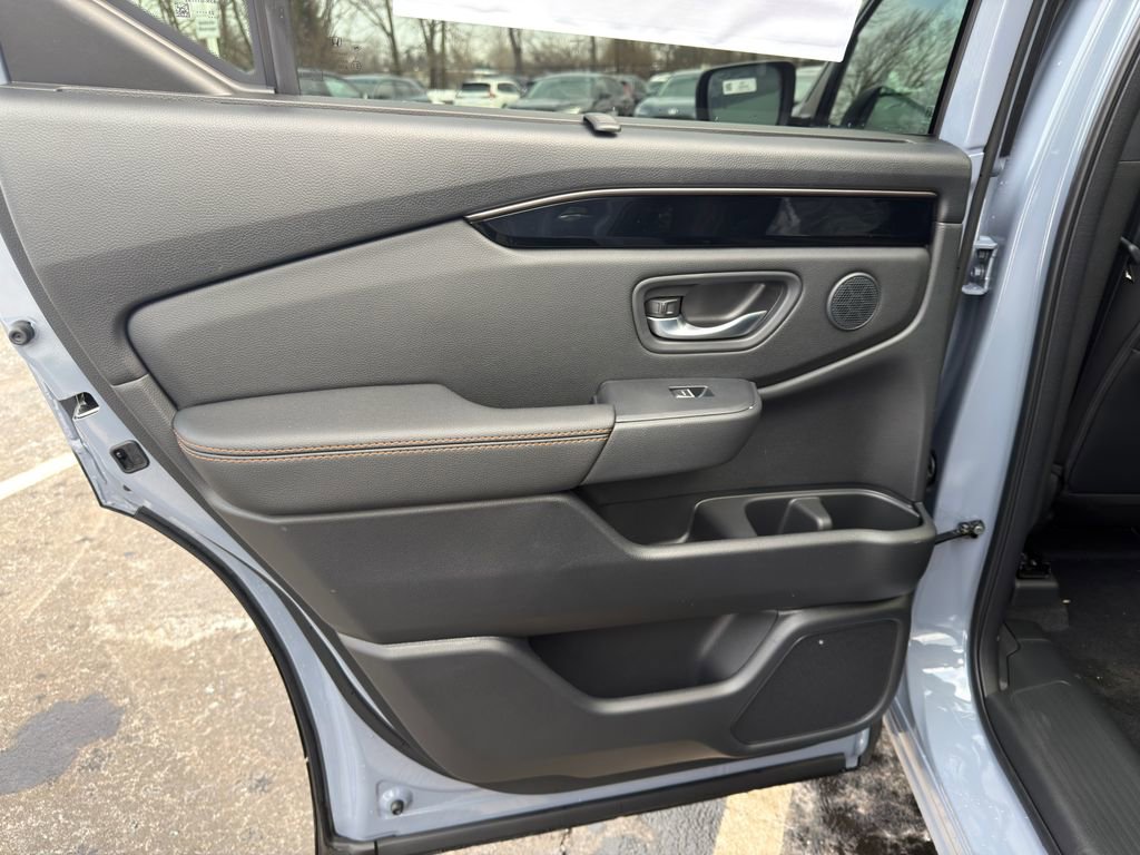 Used 2026 Honda Pilot TrailSport image 21