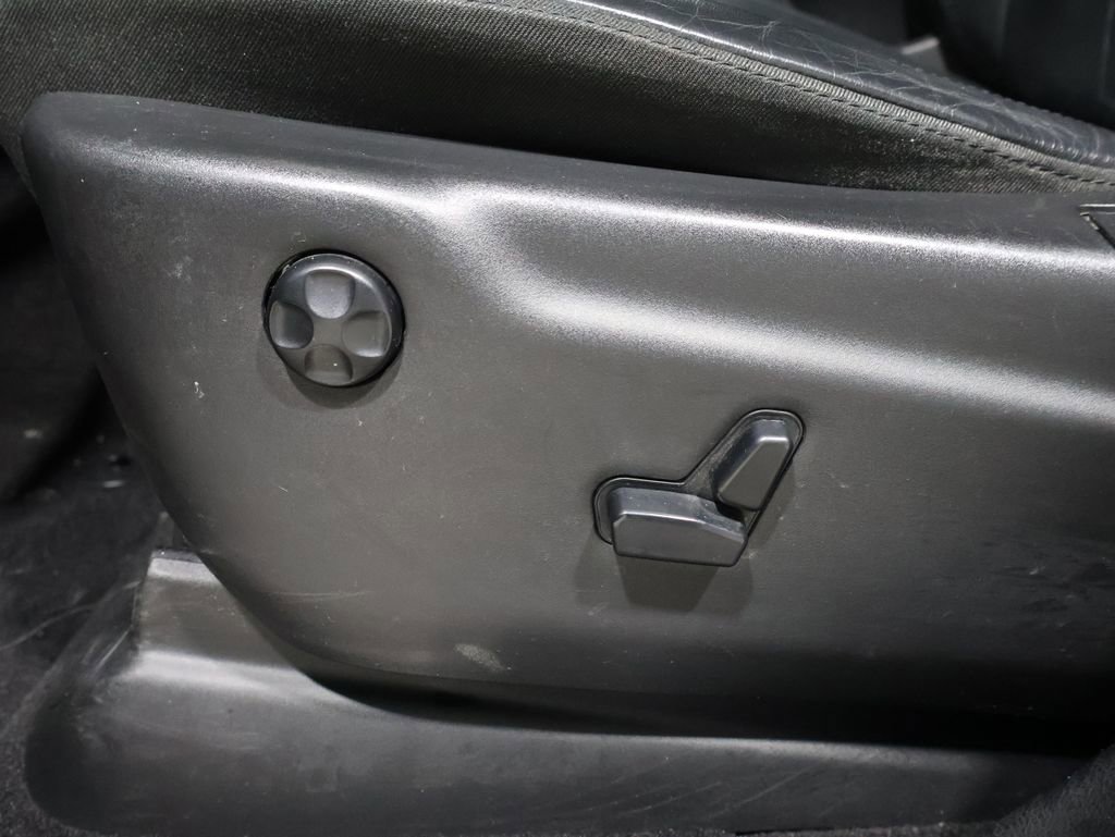 Used 2019 Jeep Grand Cherokee Limited image 12