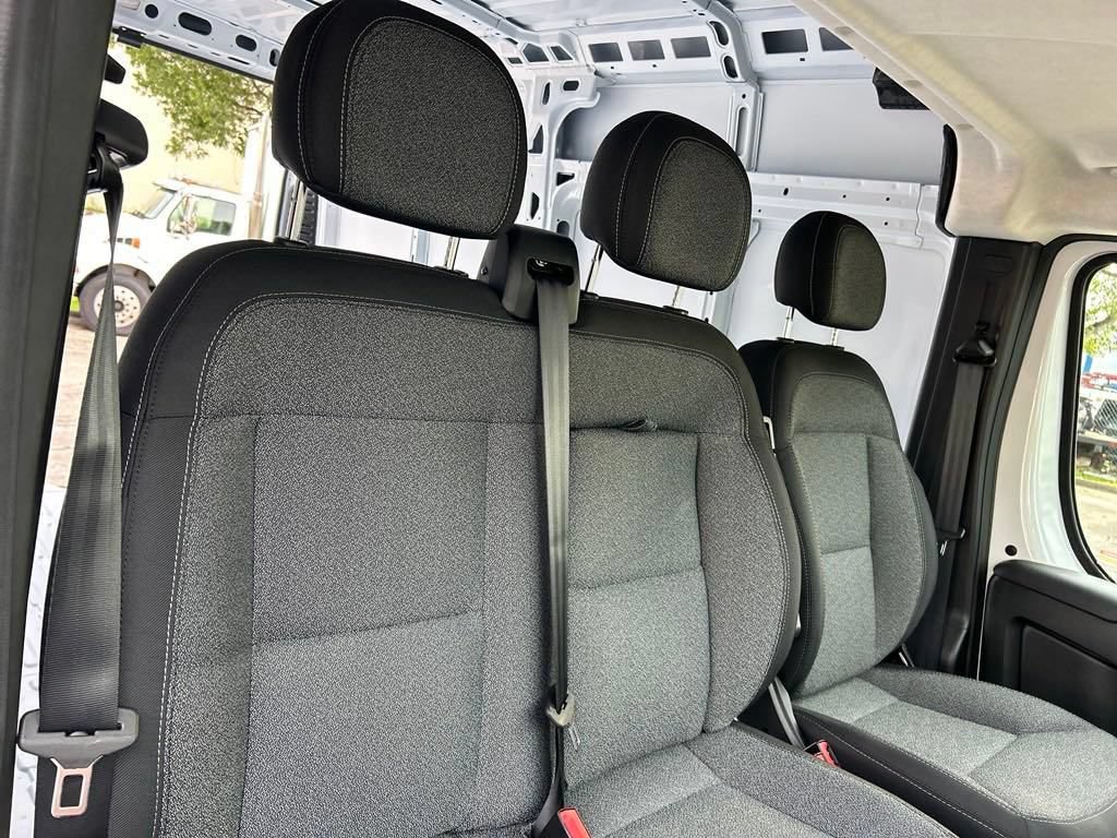 New 2024 RAM ProMaster 2500 w/ Upfitter's Prep Package FWD image 19