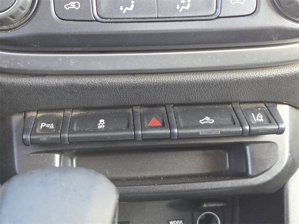 Used 2022 Chevrolet Colorado LT w/ Fleet Safety Package image 7