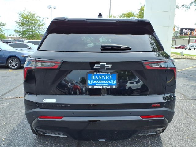 Used 2025 Chevrolet Equinox RS AWD/4WD image 8