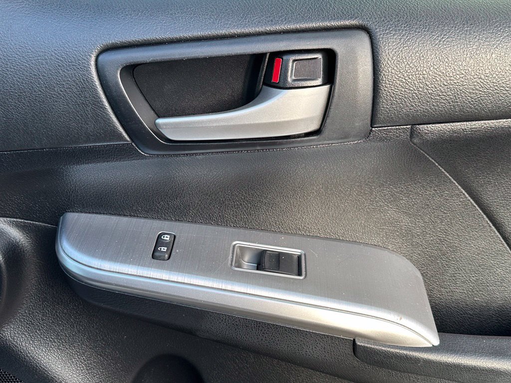 Used 2012 Toyota Camry SE FWD image 15