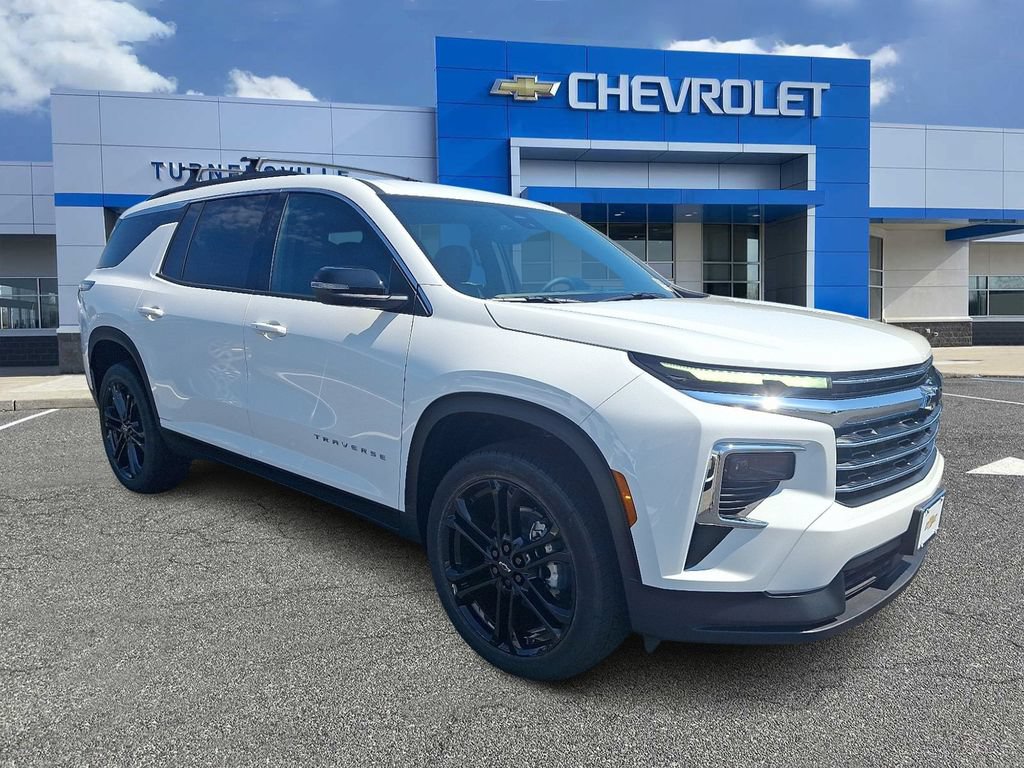 New 2026 Chevrolet Traverse LT FWD image 2