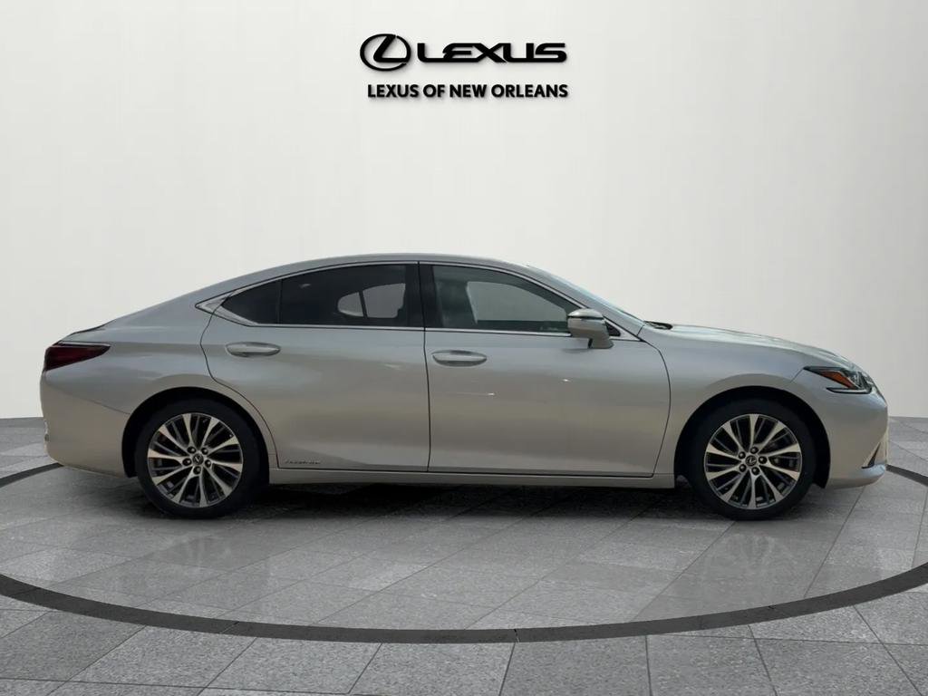 Used 2020 Lexus ES 300h w/ Premium Package image 9