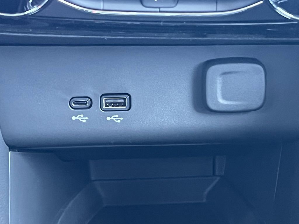 New 2026 Buick Encore GX Sport Touring image 7