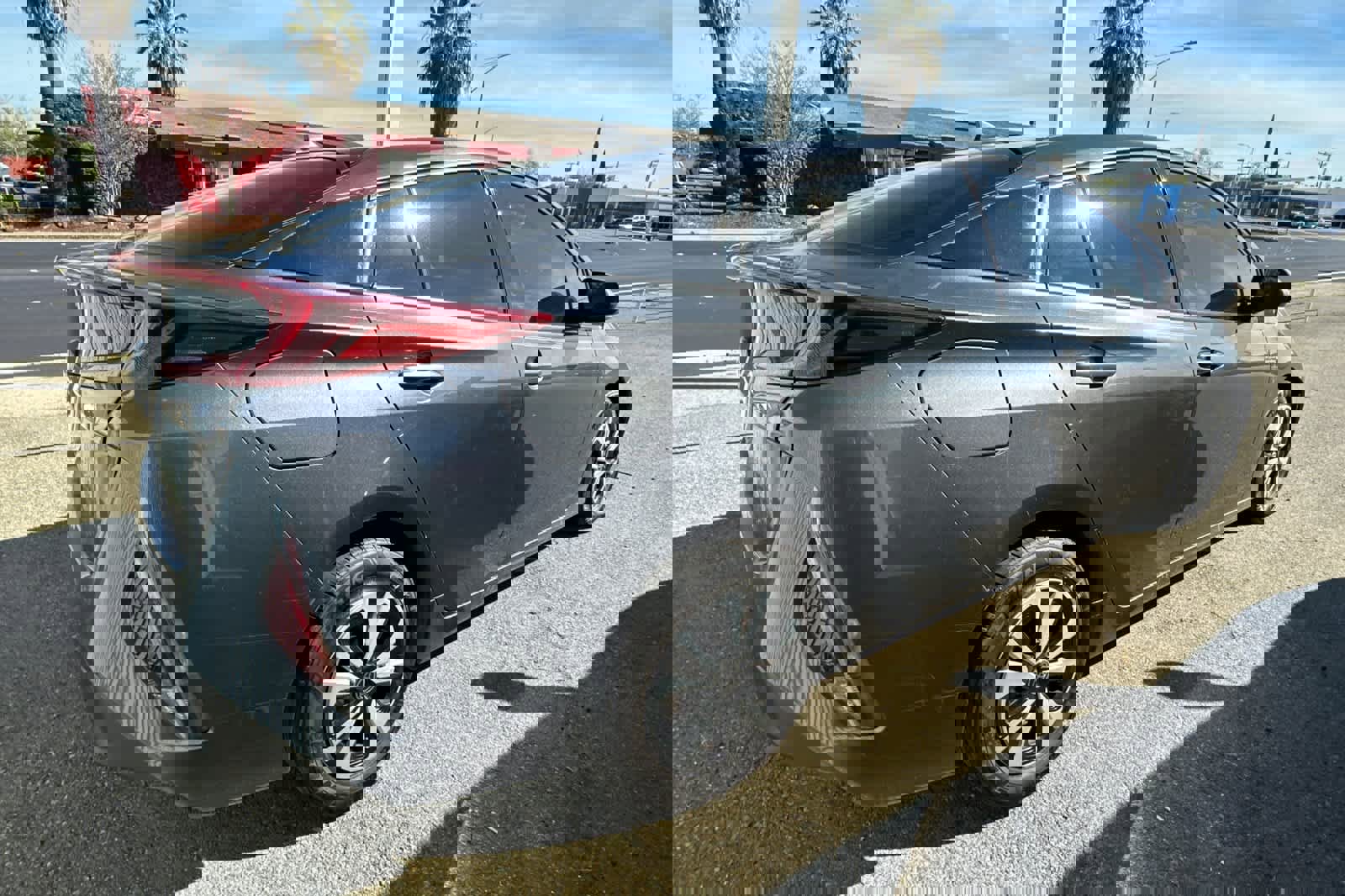 Used 2017 Toyota Prius Prime Plus image 4