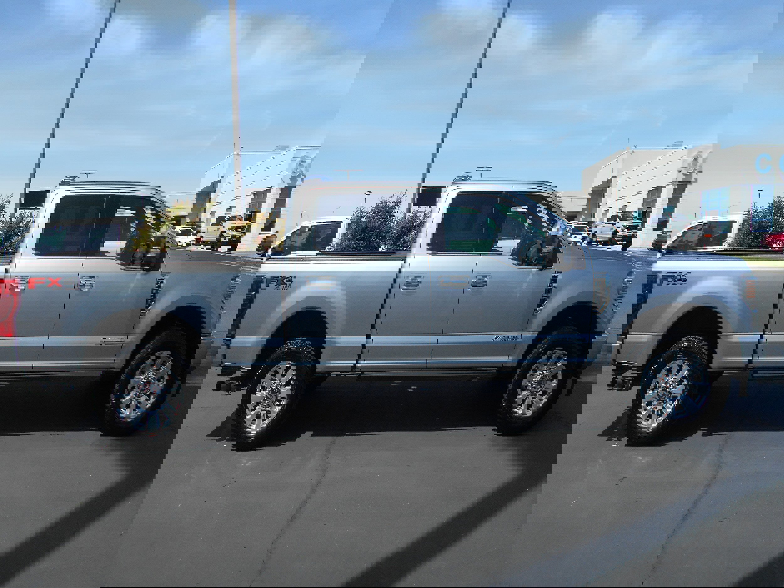 Used 2021 Ford F250 Platinum w/ FX4 Off-Road Package AWD/4WD image 4