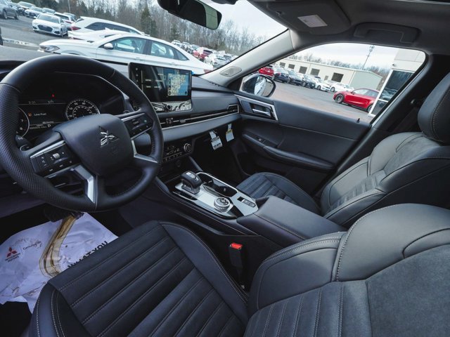New 2026 Mitsubishi Outlander AWD image 16
