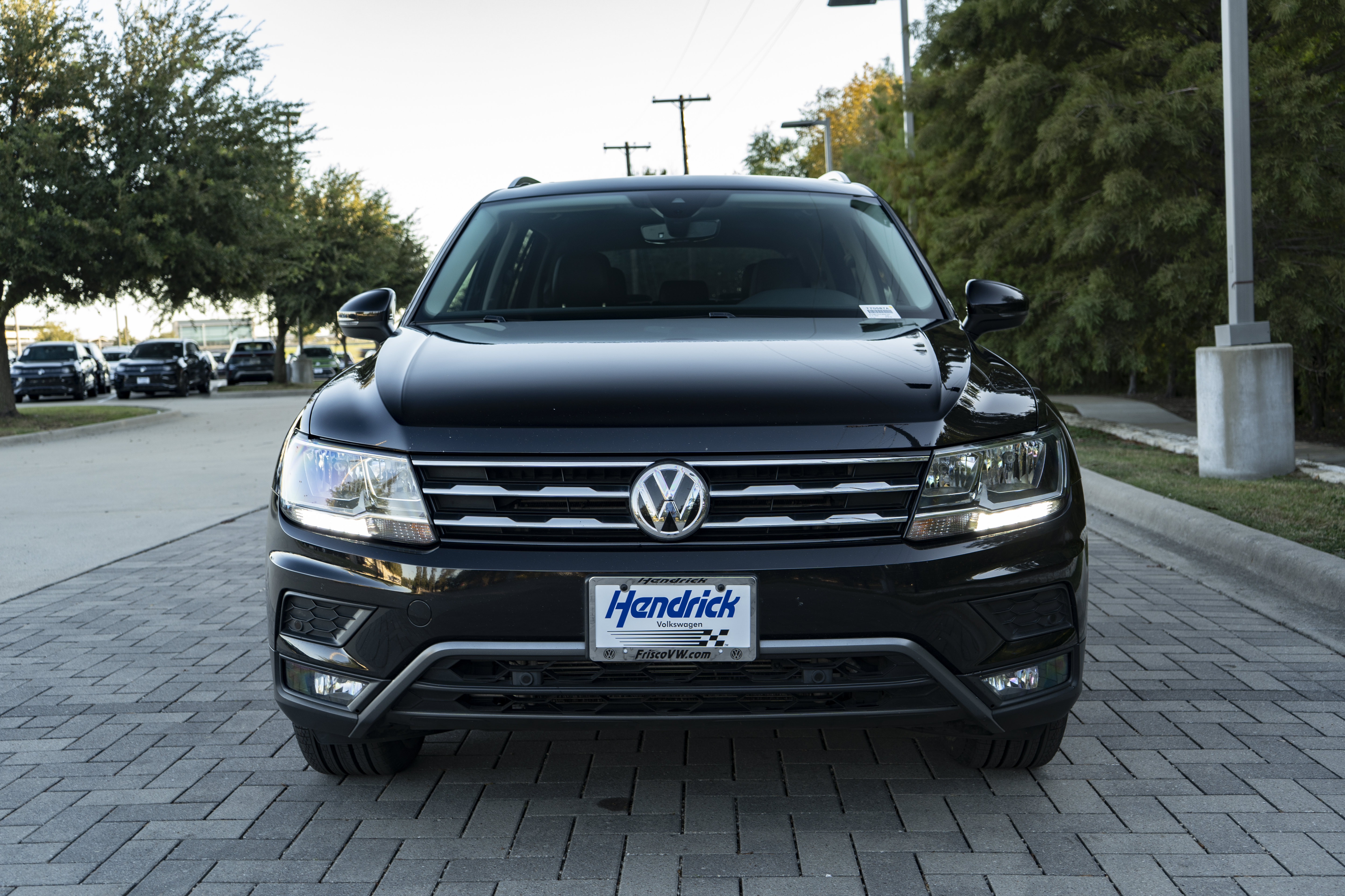 Certified 2020 Volkswagen Tiguan SEL FWD image 3