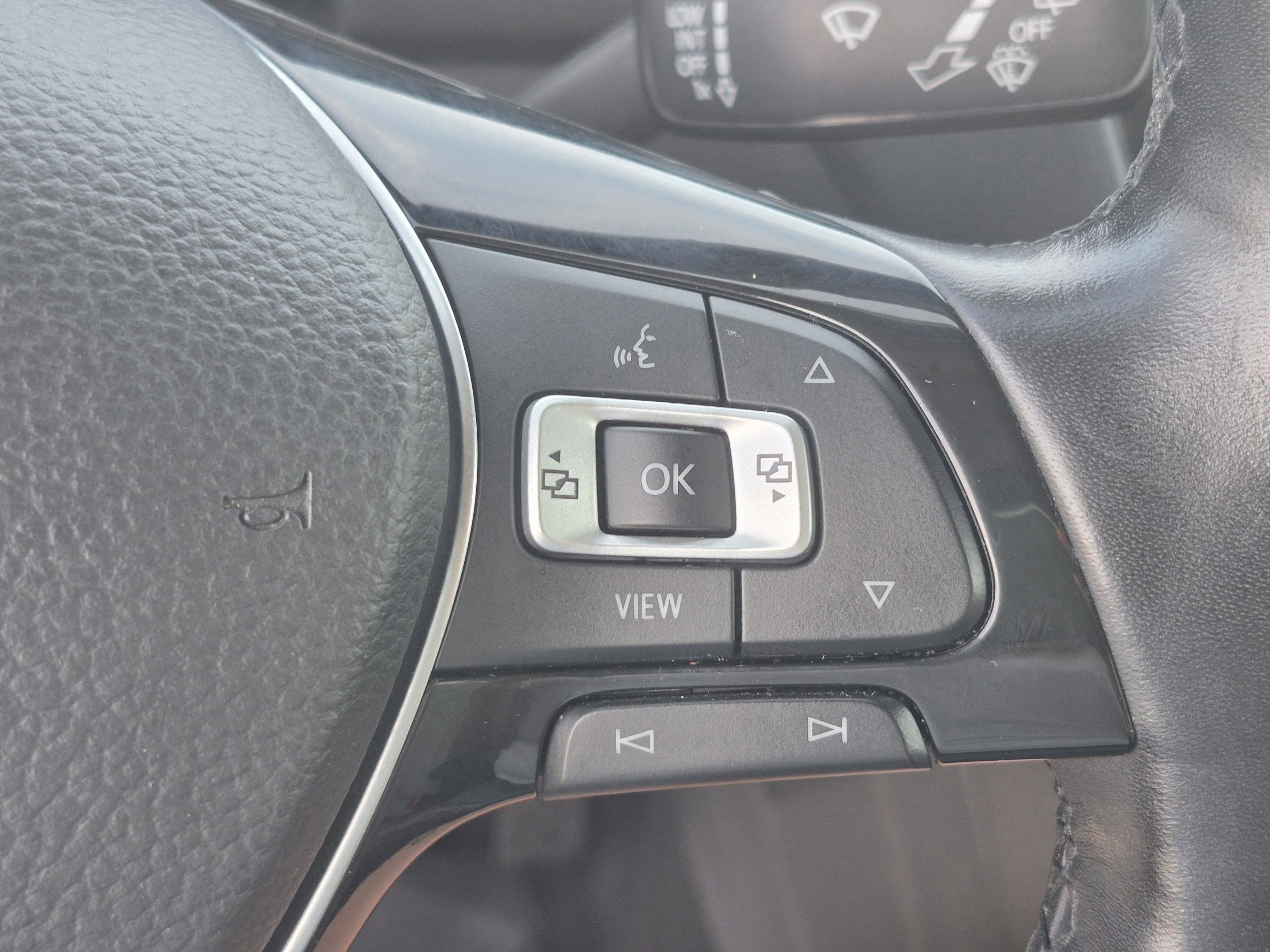 Used 2019 Volkswagen Tiguan SE AWD/4WD image 30
