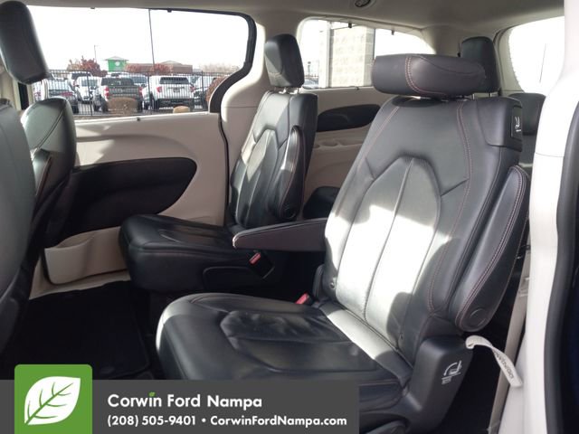 Used 2020 Chrysler Pacifica Touring-L image 24