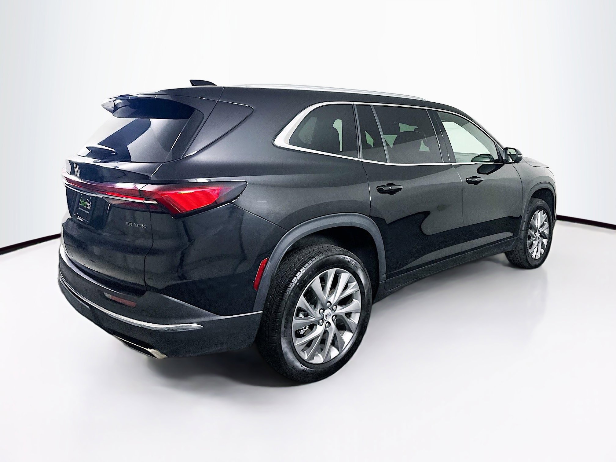 Used 2025 Buick Enclave Preferred image 9