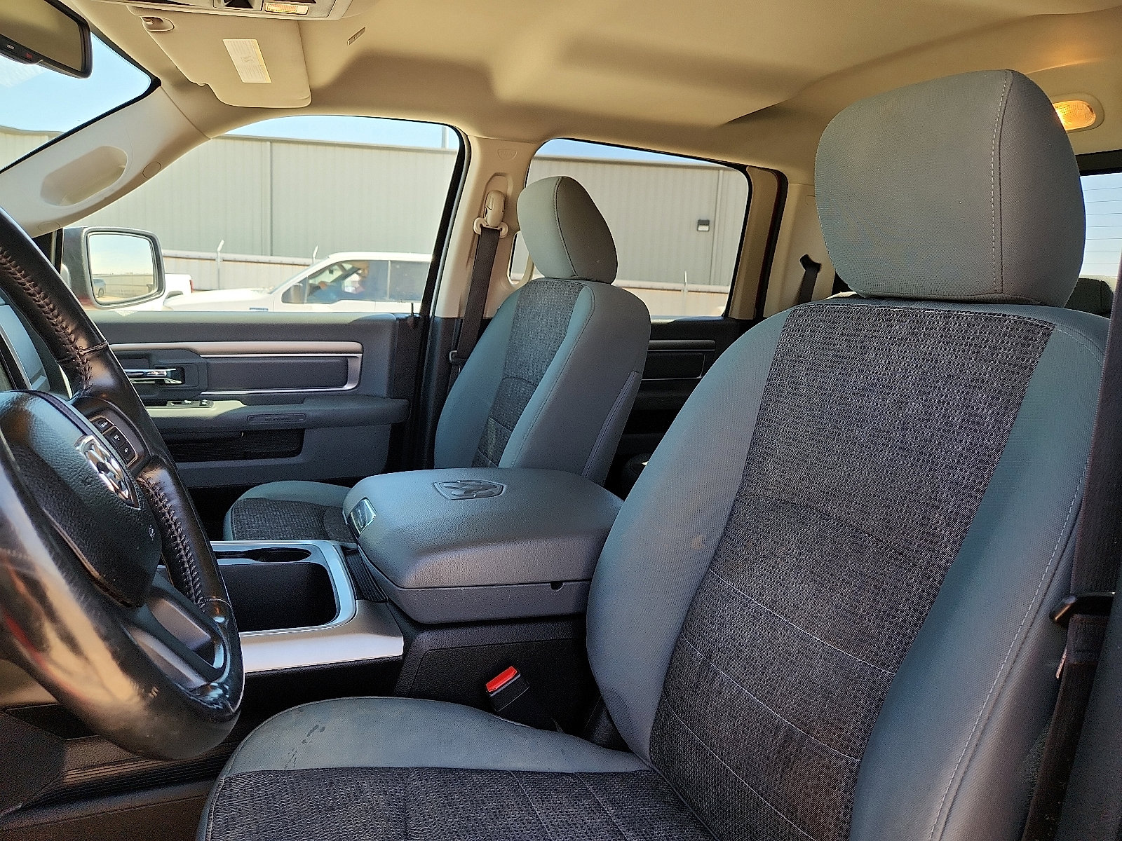Used 2018 RAM 1500 SLT AWD/4WD image 12