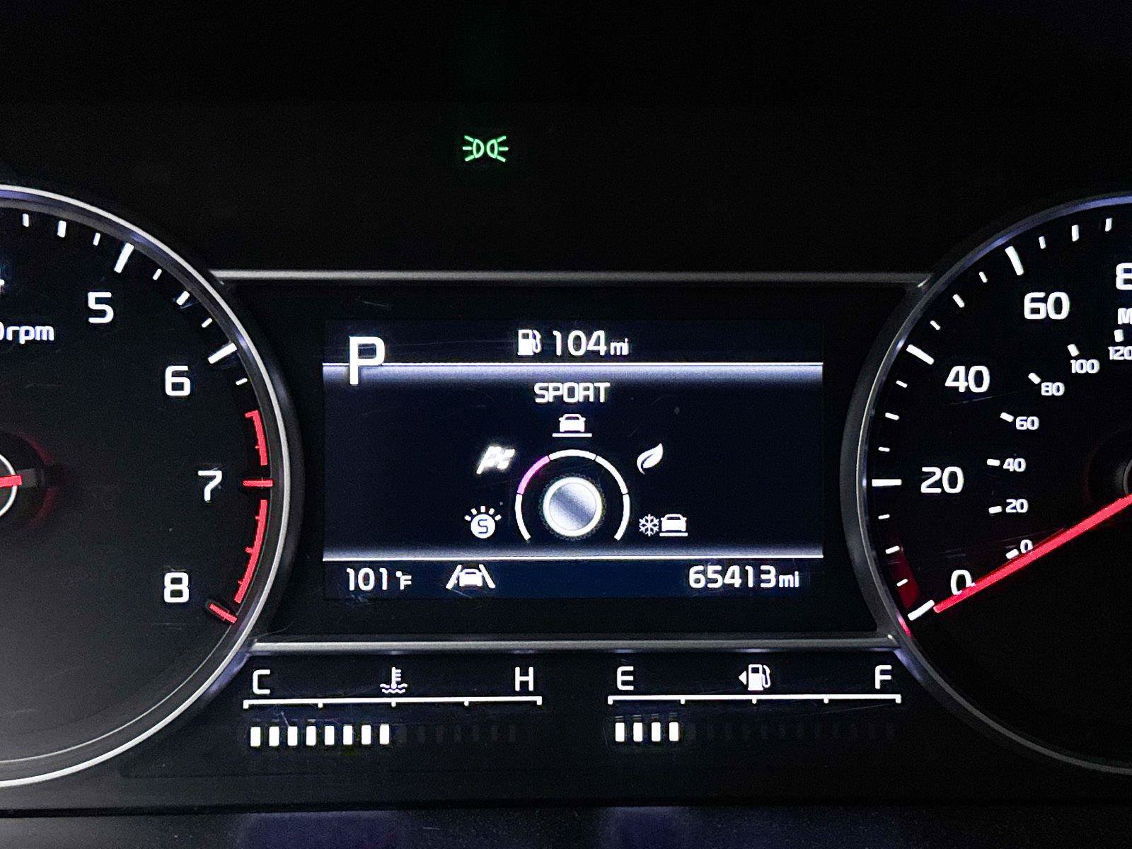Certified 2022 Kia Sorento S w/ Panoramic Sunroof Package AWD/4WD image 11