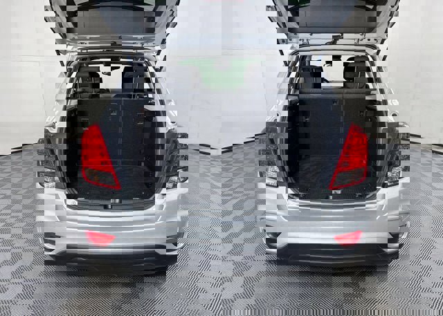 Used 2022 Chevrolet Trax LS w/ Tint and Cruise Package image 9