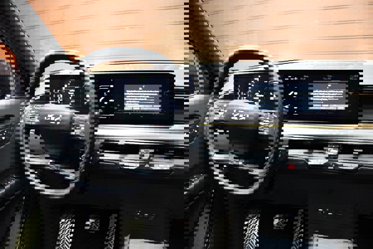 Used 2024 Kia EV9 GT-Line image 28