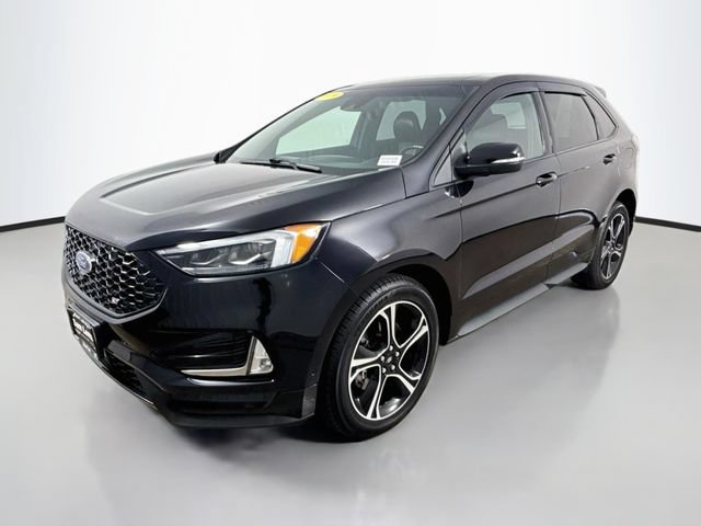 Used 2019 Ford Edge ST w/ Equipment Group 401A AWD/4WD image 3