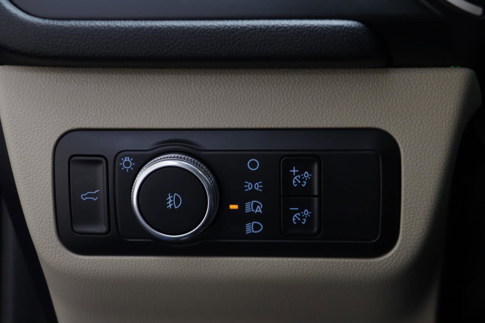 Used 2021 Ford Escape SEL image 7