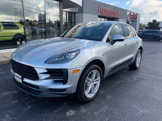 Used 2020 Porsche Macan AWD/4WD image 2