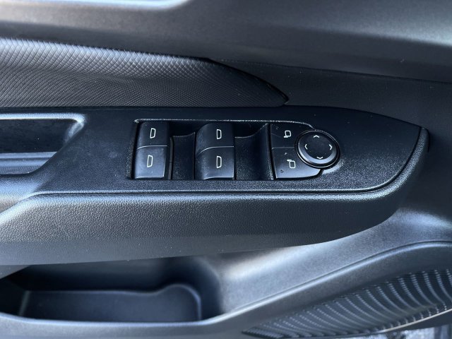 Used 2025 Chevrolet Equinox EV LT FWD image 23