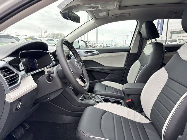 New 2026 Volkswagen Taos SEL image 11