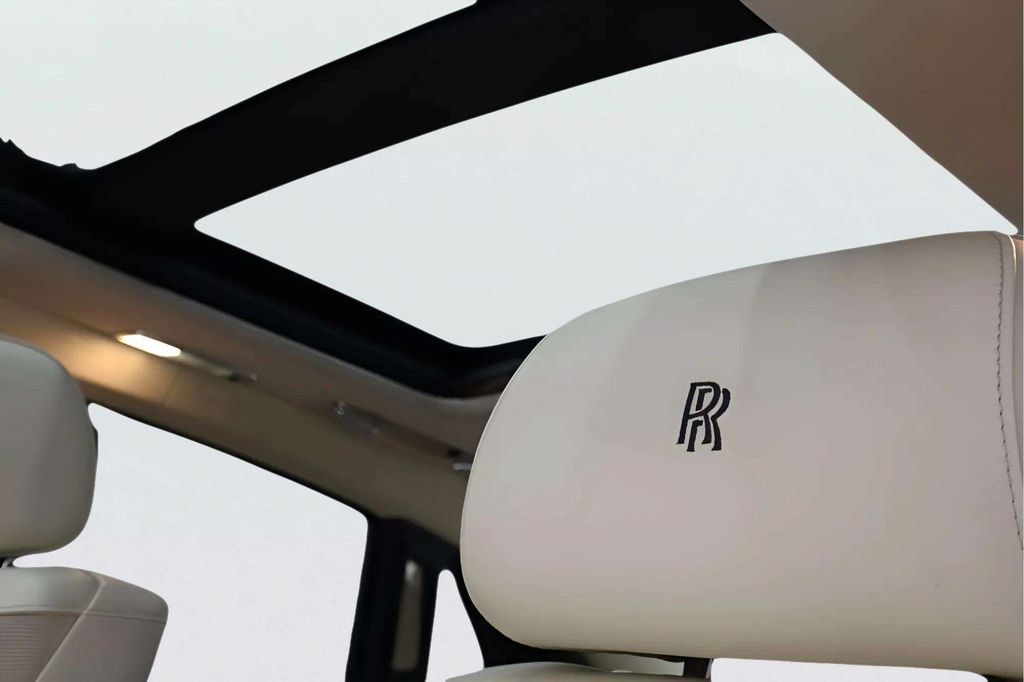 Certified 2010 Rolls-Royce Ghost RWD image 11