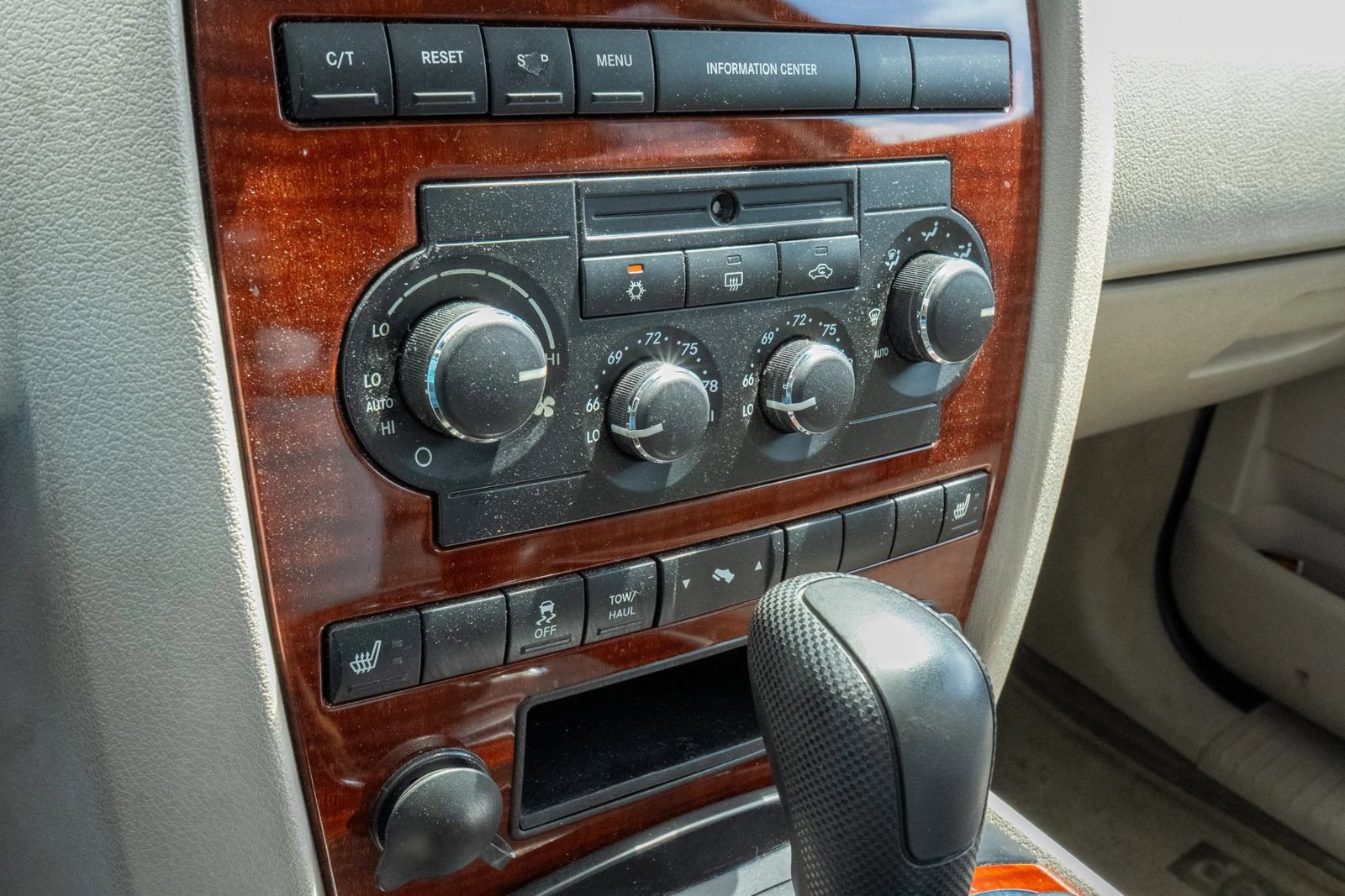 Used 2007 Jeep Grand Cherokee Limited RWD image 30