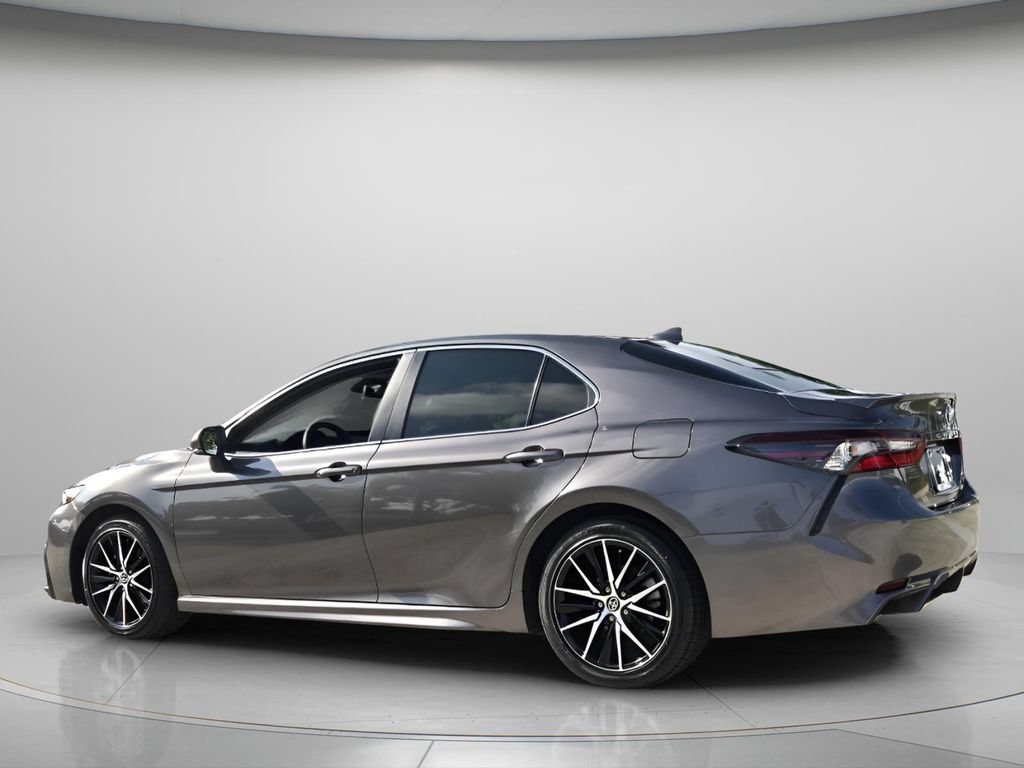 Used 2024 Toyota Camry SE w/ Convenience Package FWD image 7