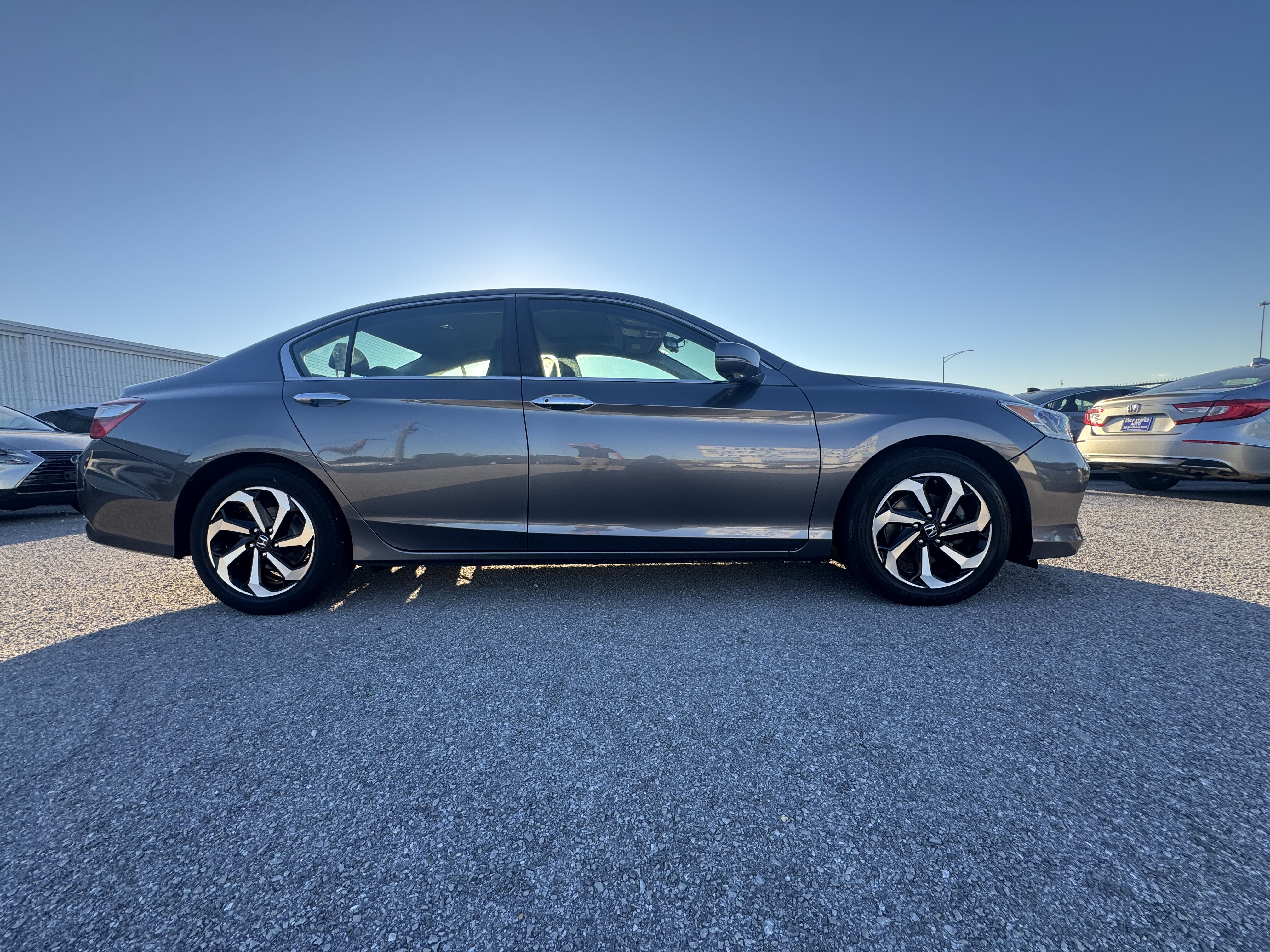 Used 2017 Honda Accord EX-L image 4
