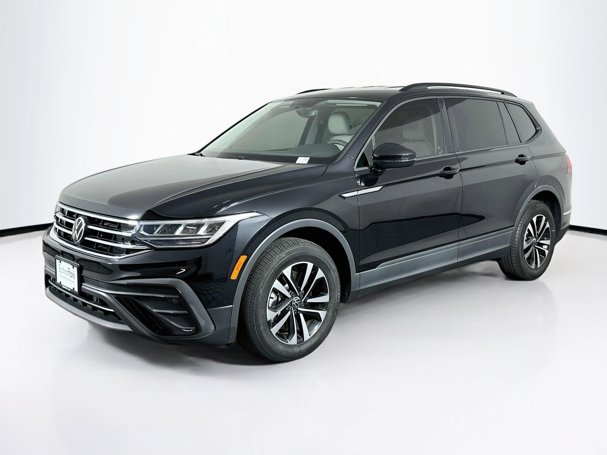 Used 2023 Volkswagen Tiguan S FWD image 3