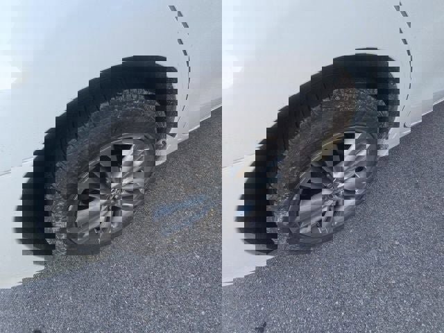 Used 2016 Toyota Camry SE image 19