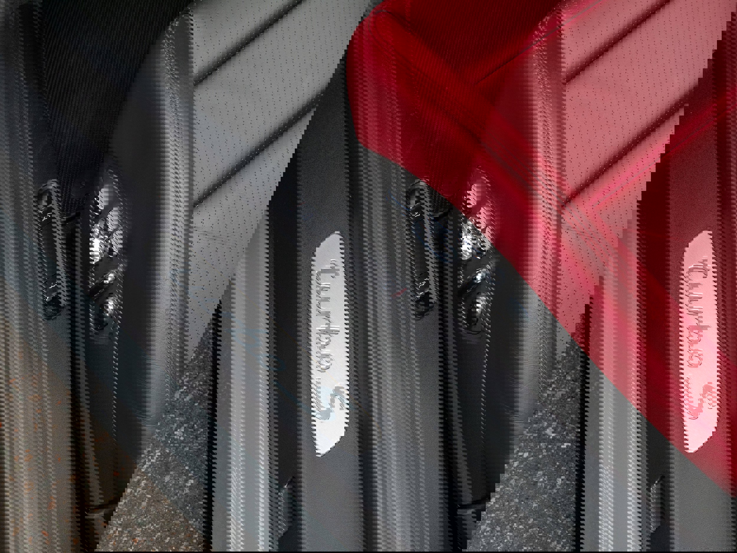 Used 2017 Porsche 911 Turbo S image 33