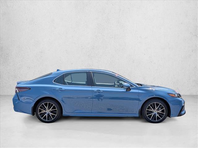 Used 2024 Toyota Camry SE FWD image 4