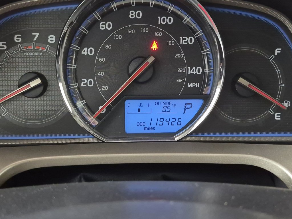 Used 2015 Toyota RAV4 Limited AWD/4WD image 21