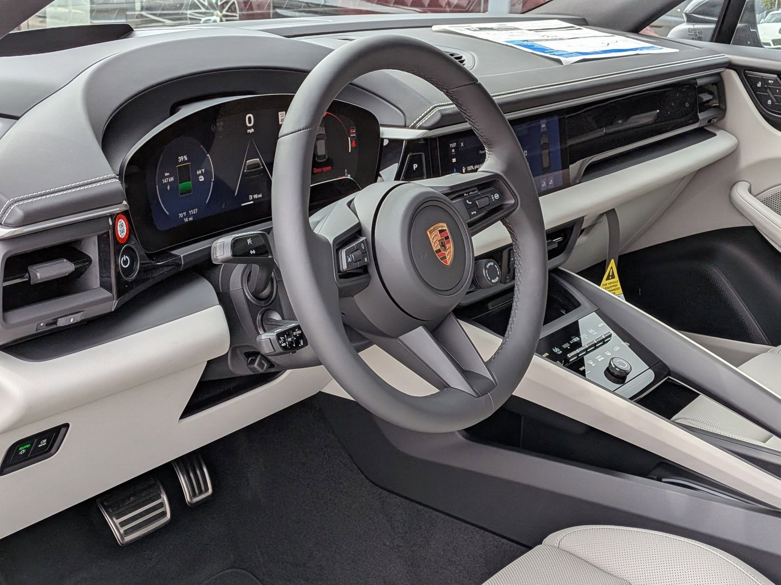 New 2026 Porsche Macan 4S Electric image 4