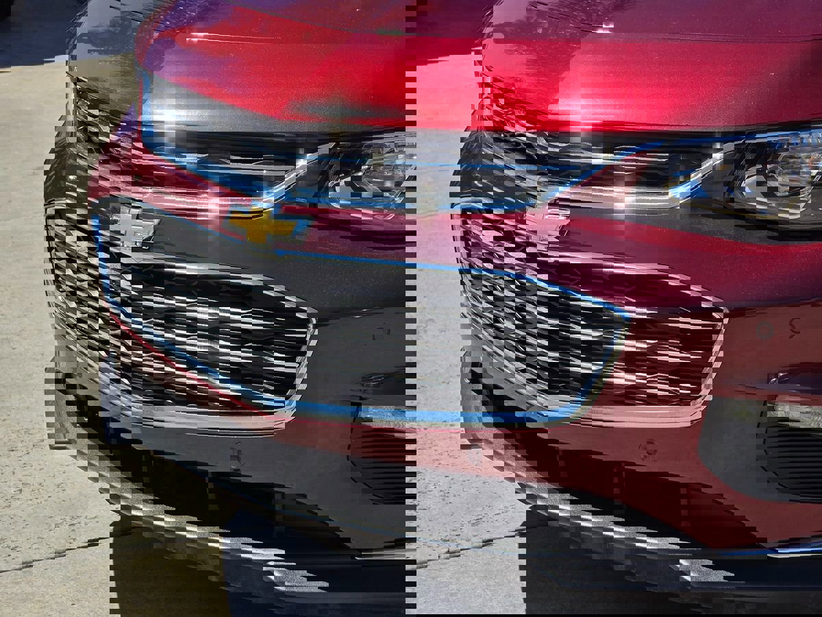 Used 2016 Chevrolet Malibu LT w/ Driver Confidence Package image 8